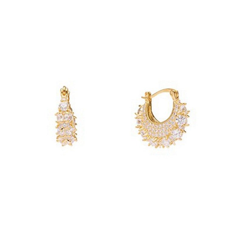 Zahara Crystal hoops i 24 kt forgyldt sølv med klare krystaller fra Pico Copenhagen.